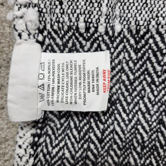 Artisan de Luxe Home Tufted Throw Blanket 78" x 52" Gray Fringe Cozy Boho - Picture 12 of 13